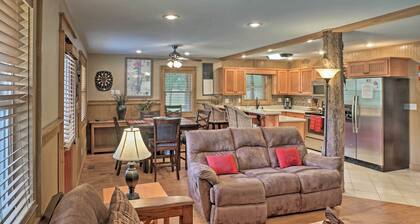 Guntersville Cabin w/ Fire Pit & Covered Porch