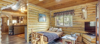 Jemez Springs Cabin w/ Stunning Mtn Views!