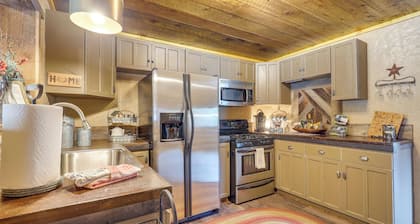 Jemez Springs Cabin w/ Stunning Mtn Views!