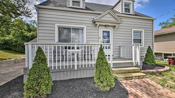 House (3 Bedrooms) | Front of property