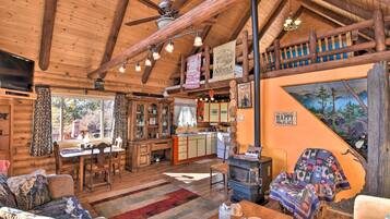 ุงูู
ูุดุฃุฉ ู
ู ุงูุฏุงุฎู