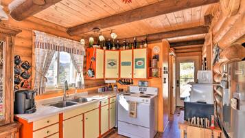 House (1 Bedroom) | Interior