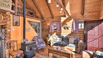 House (1 Bedroom) | Interior