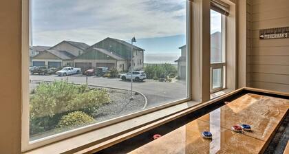 Gold Beach Townhome With Ocean Views & Sunroom!