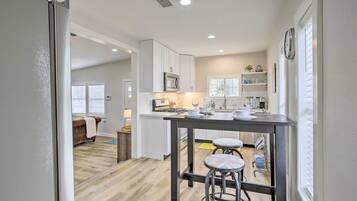 Cottage (2 Bedrooms) | Interior