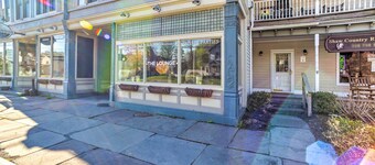 1/2 Mi to Windham Mtn: Main Street Condo