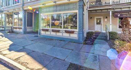 1/2 Mi to Windham Mtn: Main Street Condo