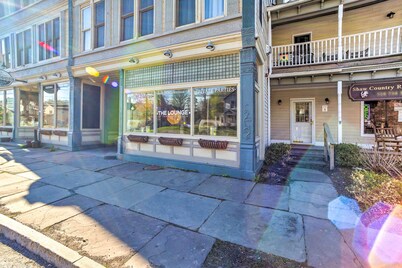 1/2 Mi to Windham Mtn: Main Street Condo