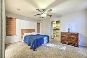 獨棟房屋 (4 Bedrooms) | 4 間臥室、筆電工作空間、熨斗/熨衣板、床單