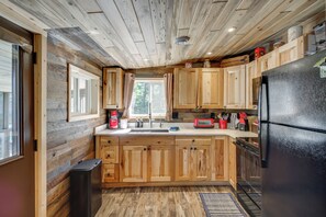 House (3 Bedrooms) | Interior - Pequot Lakes Cabin w/ Dock on Loon Lake! (Pequot Lakes)