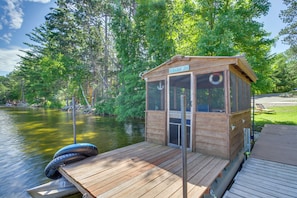 House (3 Bedrooms) | Interior - Pequot Lakes Cabin w/ Dock on Loon Lake! (Pequot Lakes)