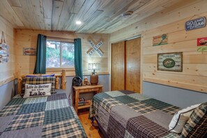 Interior - Pequot Lakes Cabin w/ Dock on Loon Lake! (Pequot Lakes)