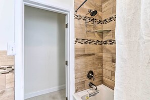 House (3 Bedrooms) | Interior - Philadelphia Home Rental Near Center City! (Philadelphia)