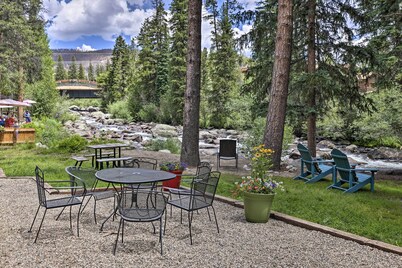 Walk to Marina: Rustic Grand Lake Retreat!