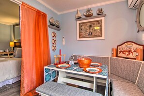 Apartment (2 Bedrooms) | Interior - 1 Mi to Beach: Waterfront Retreat in Ocean City (Ocean City)