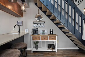 Interior - Best Lake Views, Arcade Games, Near Silver Dollar City with Free Daily Tickets! (Branson)