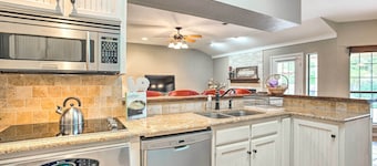 Gainesville Home w/ Outdoor Oasis, 16 Mi to Lake