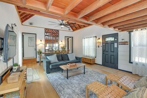 Casa (2 Bedrooms) | Interior