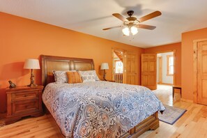 House (3 Bedrooms) | 3 bedrooms, iron/ironing board, free cribs/infant beds, bed sheets - Rustic Cabin w/ Hot Tub - 7 Miles to Hocking Hills (Logan)