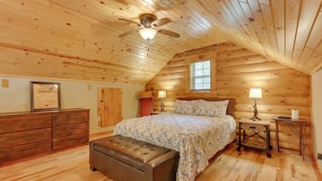 3 bedrooms, iron/ironing board, free cots/infant beds, bed sheets