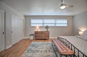 House (4 Bedrooms) | Interior - Home w/ Office + Yard: 25 Mi to Downtown Chicago! (Glen Ellyn)