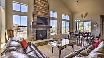 House (5 Bedrooms) | Front of property