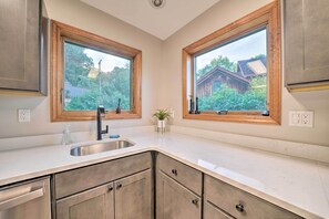 Cottage (3 Bedrooms) | Interior