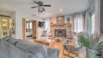 House (3 Bedrooms) | Front of property