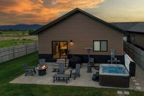 Terrace/patio - Teton Solitude - Mountain Home w/ Hot Tub (Driggs)