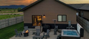 Teton Solitude - Mountain Home w/ Hot Tub