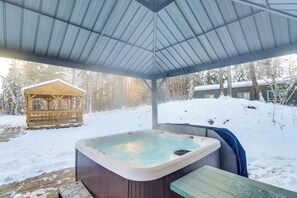House (4 Bedrooms) | Interior - Columbia Falls Private Retreat: Pool Table & Deck! (Columbia Falls)