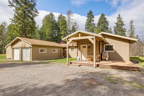 Columbia Falls Private Retreat: Pool Table & Deck!