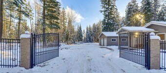 Columbia Falls Private Retreat: Pool Table & Deck!
