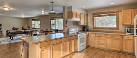 House (4 Bedrooms) | Interior