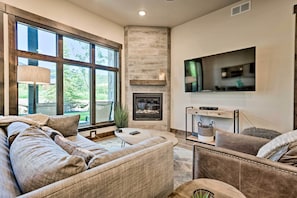 Apartment (2 Bedrooms) | Interior - Luxe Canyons Ski Resort Condo - Walk to Ski Lift! (Park City)