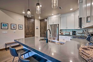 Apartment (2 Bedrooms) | Interior - Luxe Canyons Ski Resort Condo - Walk to Ski Lift! (Park City)