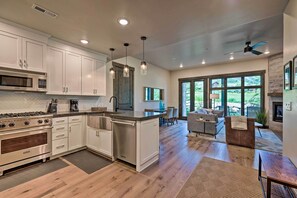 Interior - Luxe Canyons Ski Resort Condo - Walk to Ski Lift! (Park City)