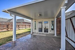 Interior - Amarillo Abode w/ Sunroom ~ 4 Mi to Downtown! (Amarillo)