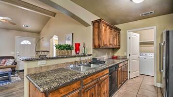 Nhà (3 Bedrooms) | Nội thất