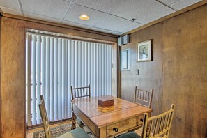 Interior - Bay Views & Walkable Location: Ocean City Condo (Ocean City)