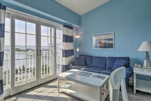 Apartment (1 Bedroom) | Interior - Bay Views & Walkable Location: Ocean City Condo (Ocean City)