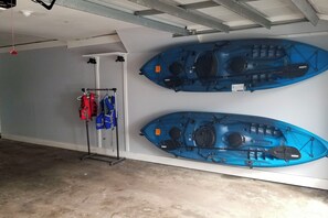 Apartment (2 Bedrooms) | Interior - Indian Shores Townhome w/ Pool Access & Kayaks! (Indian Shores)