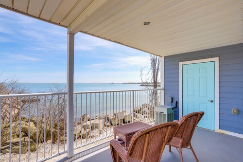 Waterfront Bass Island Retreat w/ Balcony + TV