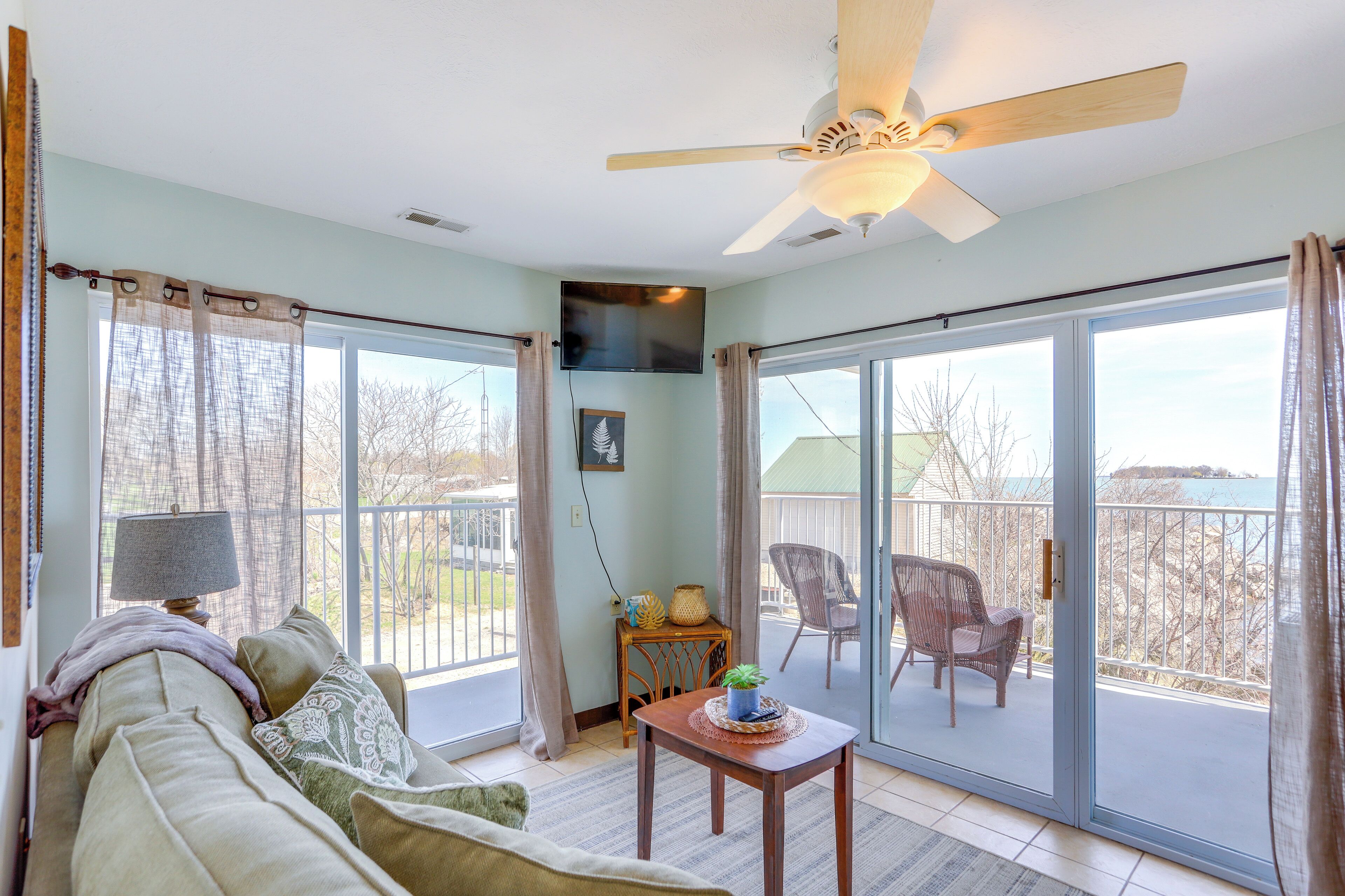 Apartment (2 Bedrooms) | Front of property