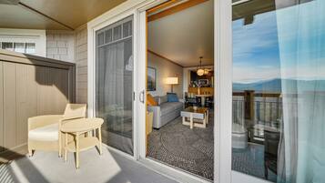 Apartment (1 Bedroom) | Interior