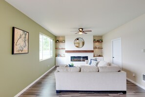 House (3 Bedrooms) | Interior