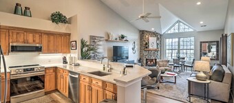 Indoor Pool & Golf Course Views: Lake Lure Condo!