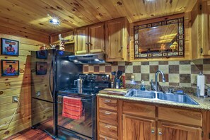 House (1 Bedroom) | Private kitchen