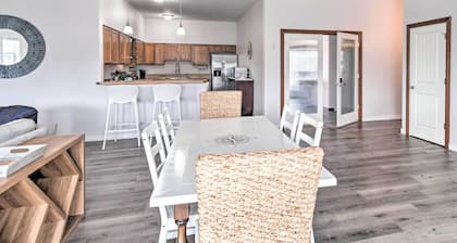 Dog-friendly Canalfront Condo in Ocean Shores