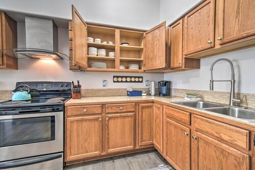 Dog-friendly Canalfront Condo in Ocean Shores